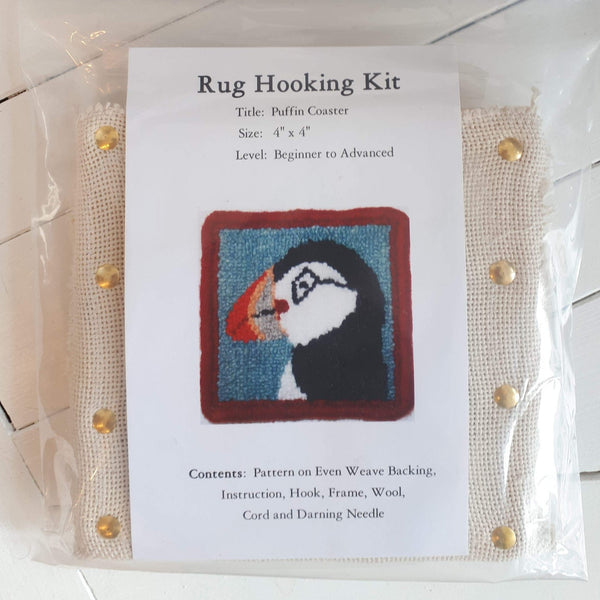 coaster size 'puffin' rug hooking kit by Molly Made.