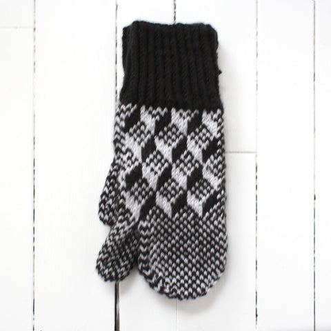 Black and grey trigger mitt with traditional pattern